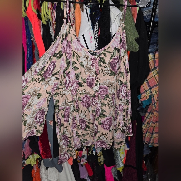 🍁🍂NWOT Torrid 3x Babydoll Textured Rayon Cold Shoulder Top - Picture 4 of 7